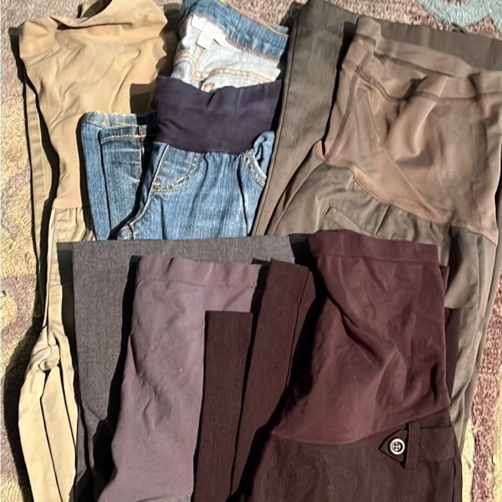 Maternity pants size small lot of 5